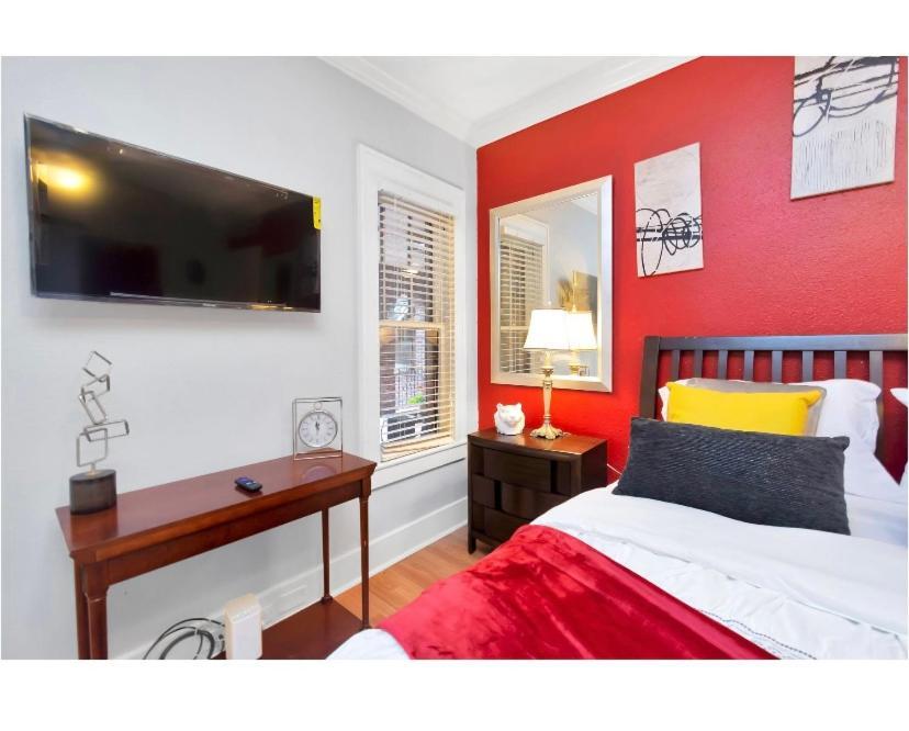 Cozy Downtown By Toyota Center Houston