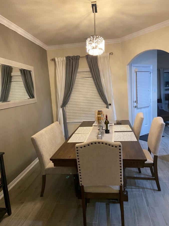Villa Vista * Houston
