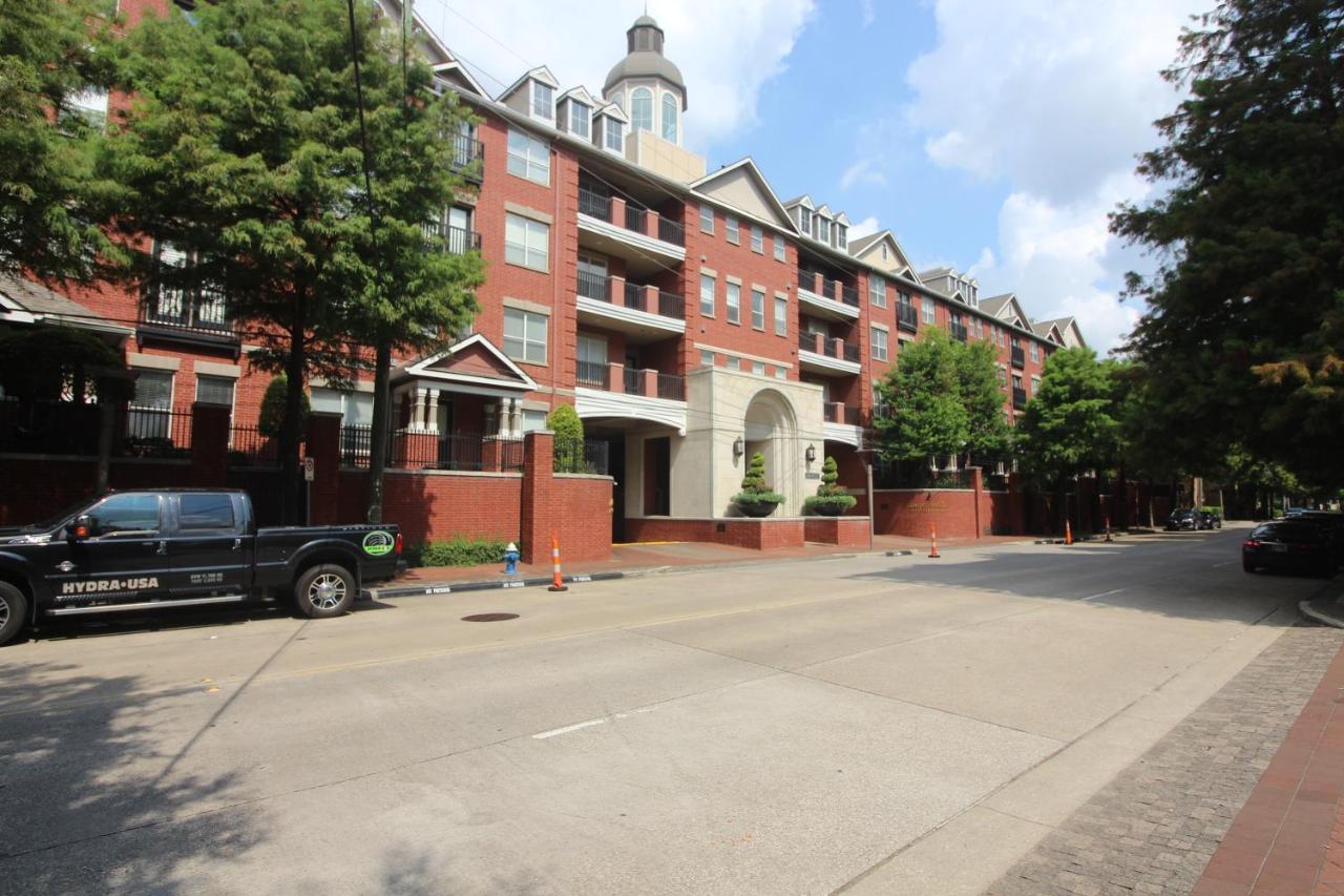 Galleria 2 Bed 2 Bath Luxury Condo Apartment