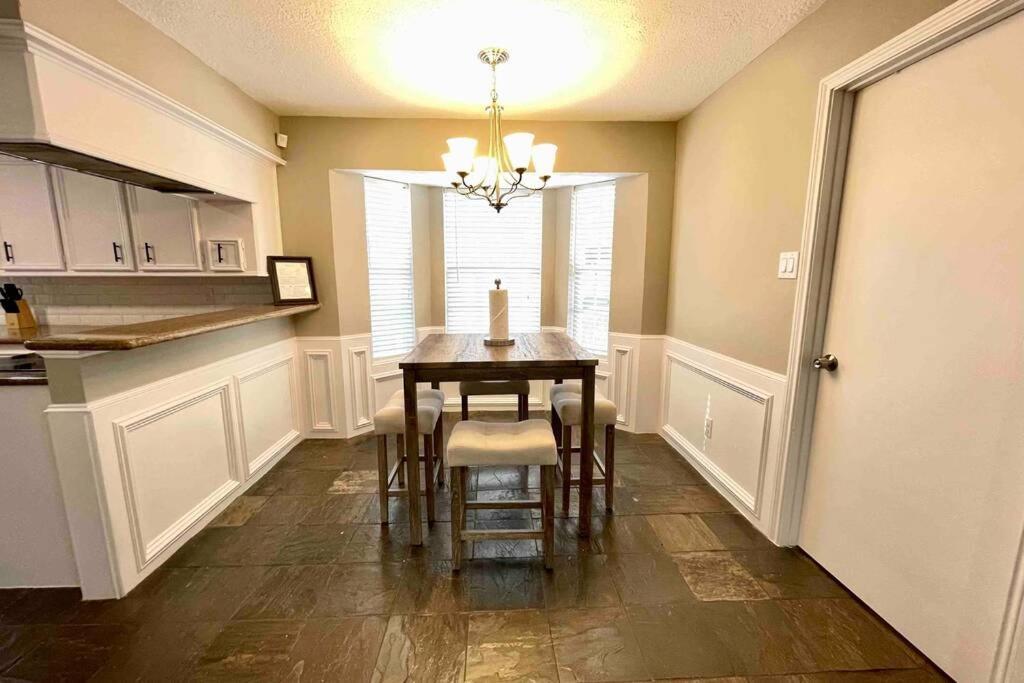 Holiday home Gorgeous W/huge Backyard 15 Minutes From Iah