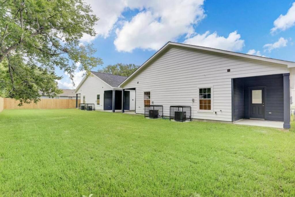 Your Central Urban Contemporary Oasis *