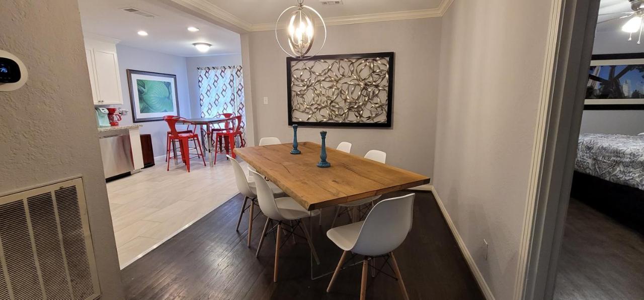 Holiday home The Harby Street House - Close To U Of H, Stadiums, Downtown, Med Center