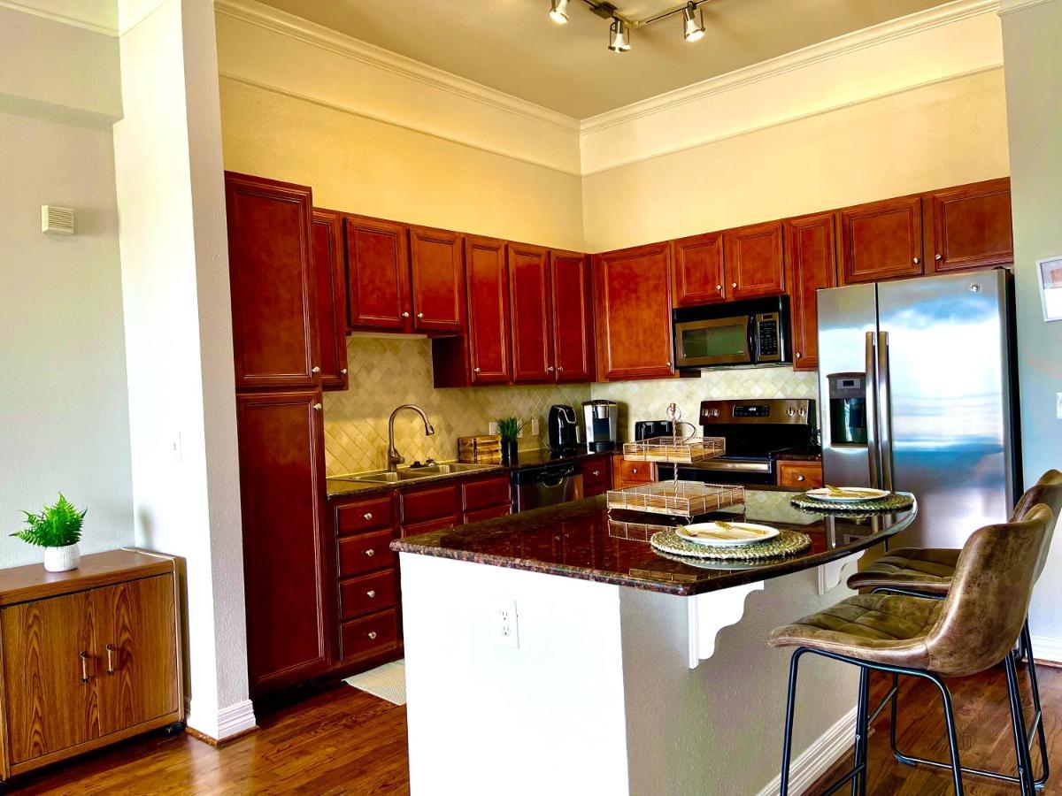 Immaculate 28Th Floor High Rise Vacation 1 Bedroom Unit