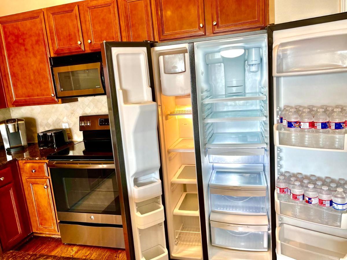 Immaculate 28Th Floor High Rise Vacation 1 Bedroom Unit Houston