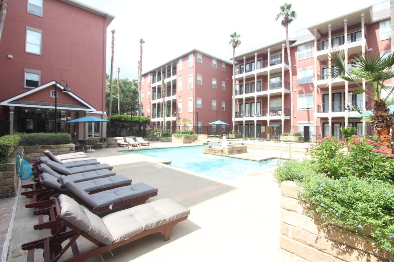 Galleria 2 Bed 2 Bath Luxury Condo * Houston