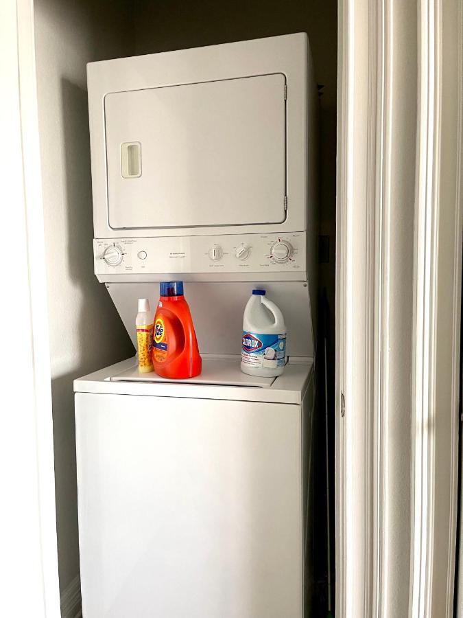 Immaculate 28Th Floor High Rise Vacation 1 Bedroom Unit Apartment Houston