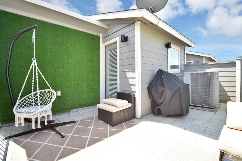Holiday home Amazing Rooftop! Downtown Skyline Views!!! Sleeps 15 Houston