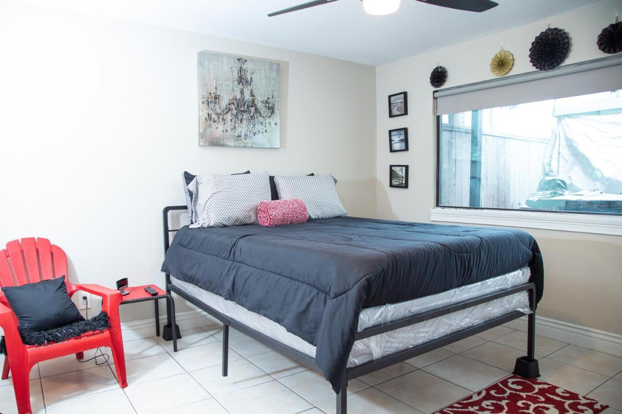 Cozy Studio In The Downtown/montrose Area Apartment Houston