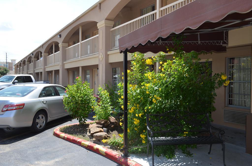 Americas Value Inn-near Nrg Park/medical Center 3*