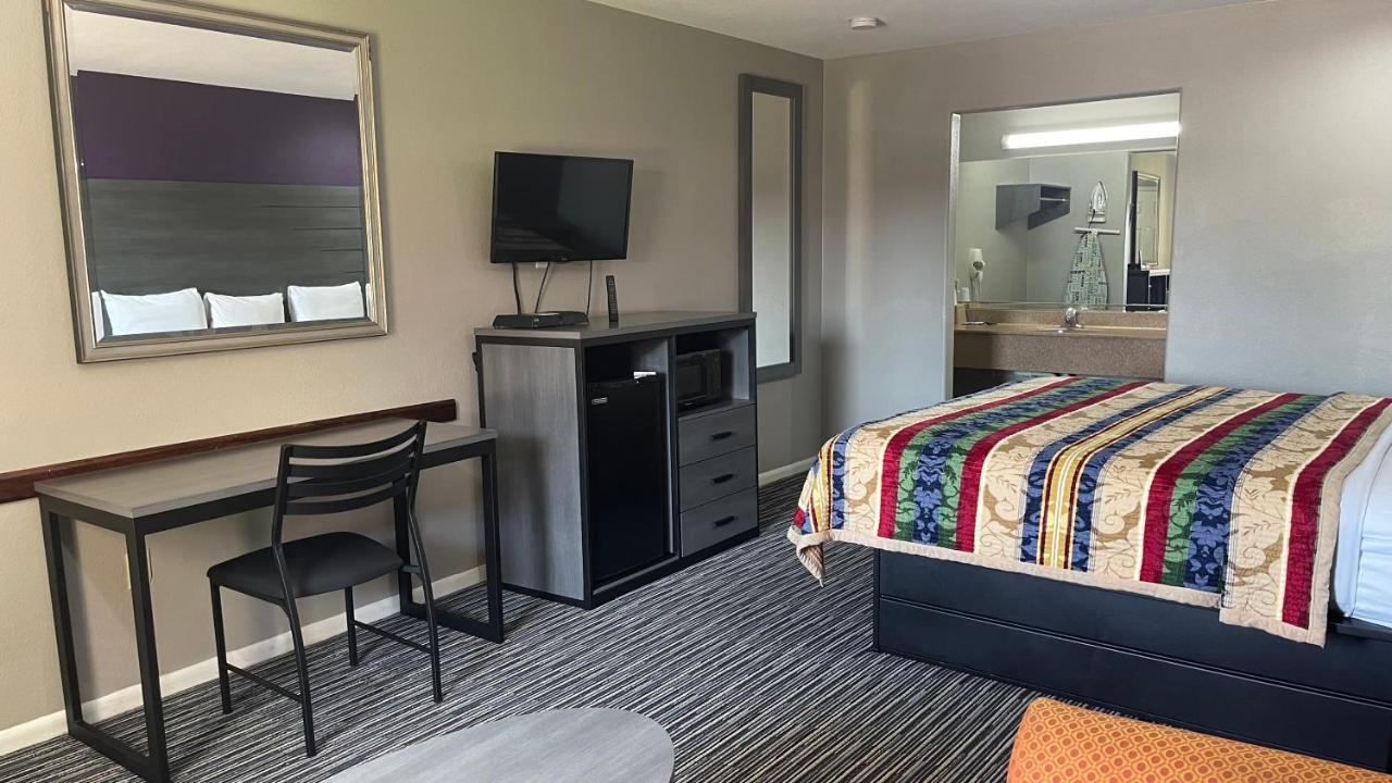 Motel Executive And Houston