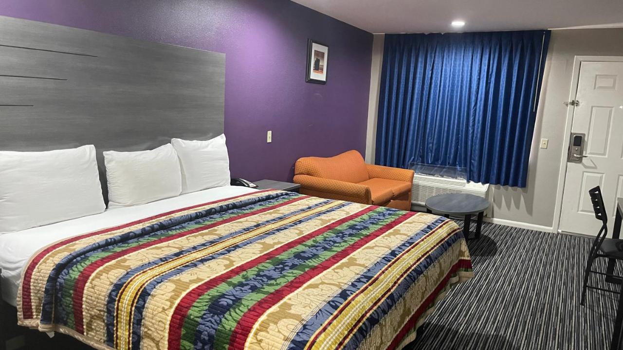 Motel Executive And 2*