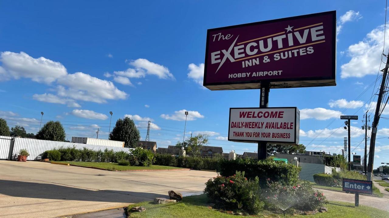 Executive And 2*