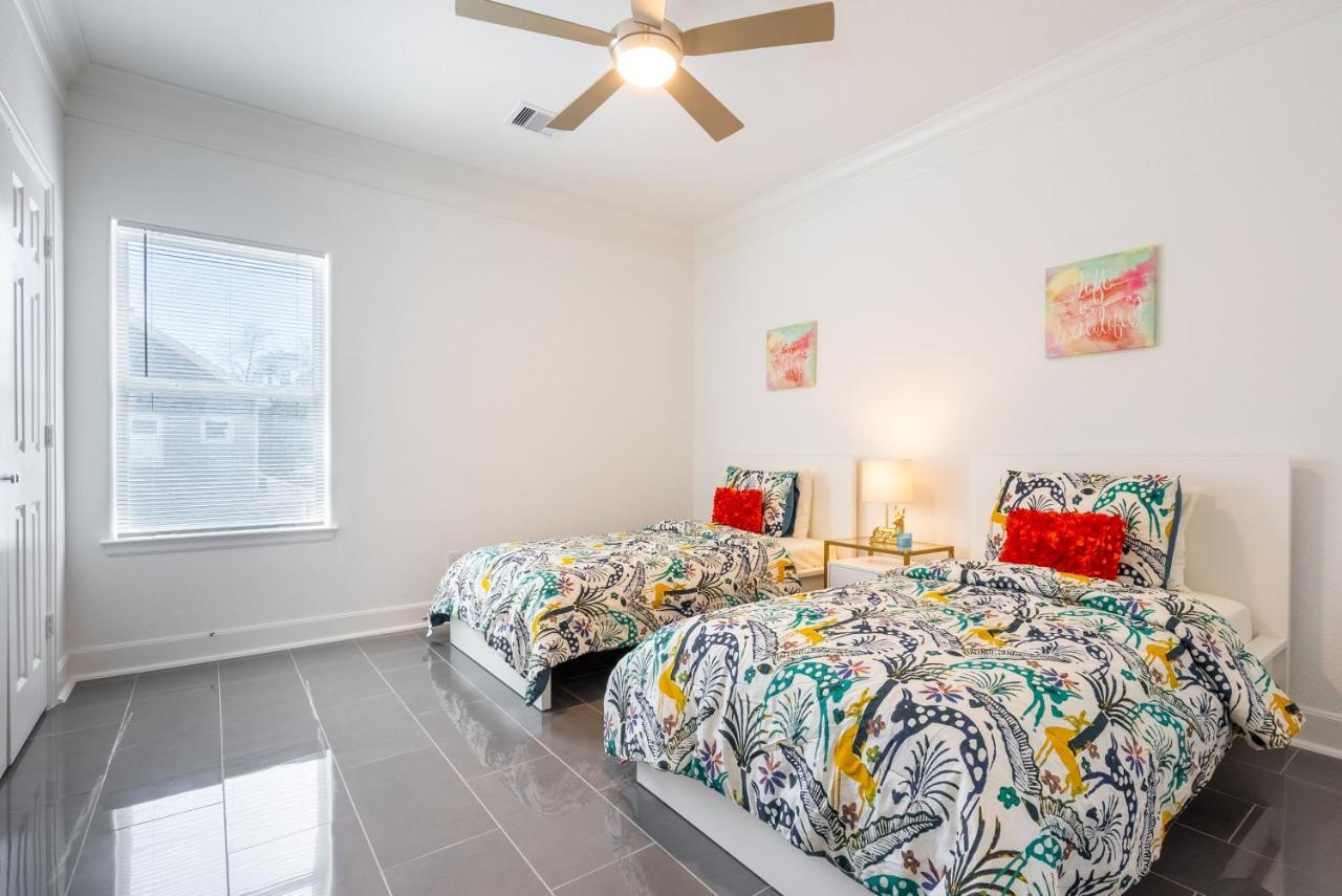 Holiday home Cute Cozy House Close To Major Sporting Events And Restaurants