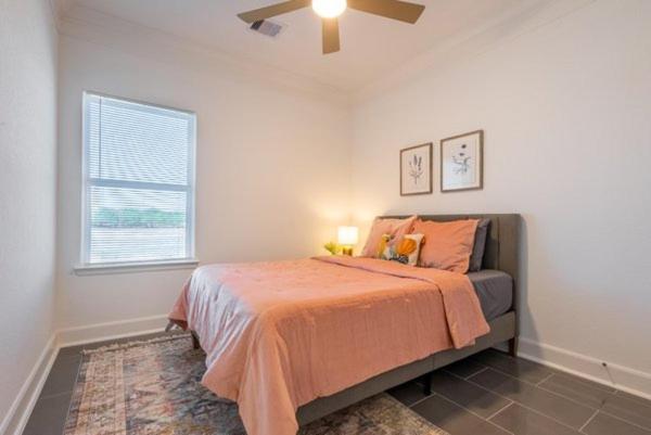 Cute Cozy House Close To Major Sporting Events And Restaurants *
