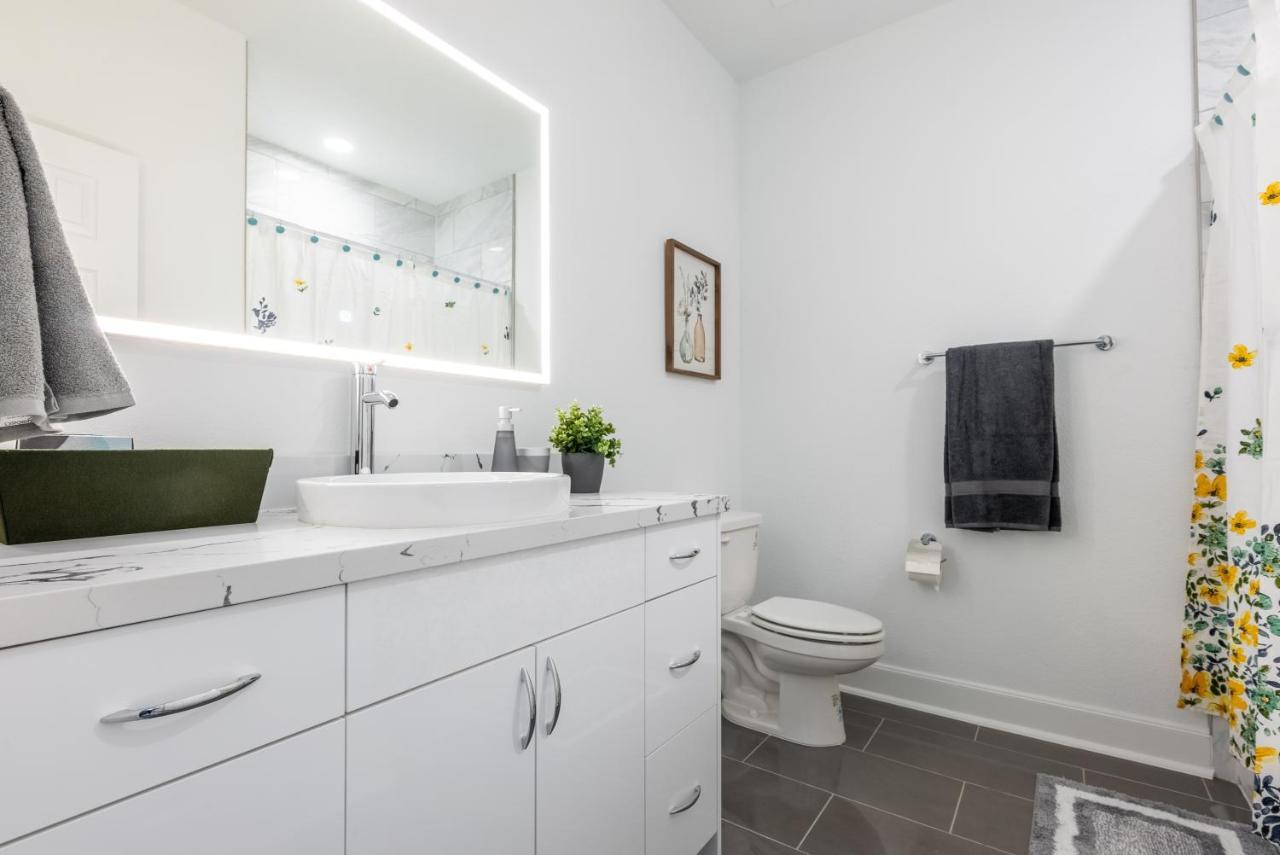 Cute Cozy House Close To Major Sporting Events And Restaurants Holiday home Houston