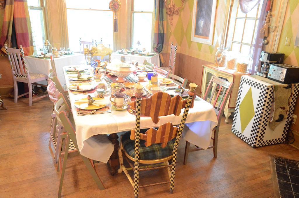 Robin's Nest Bed & Breakfast