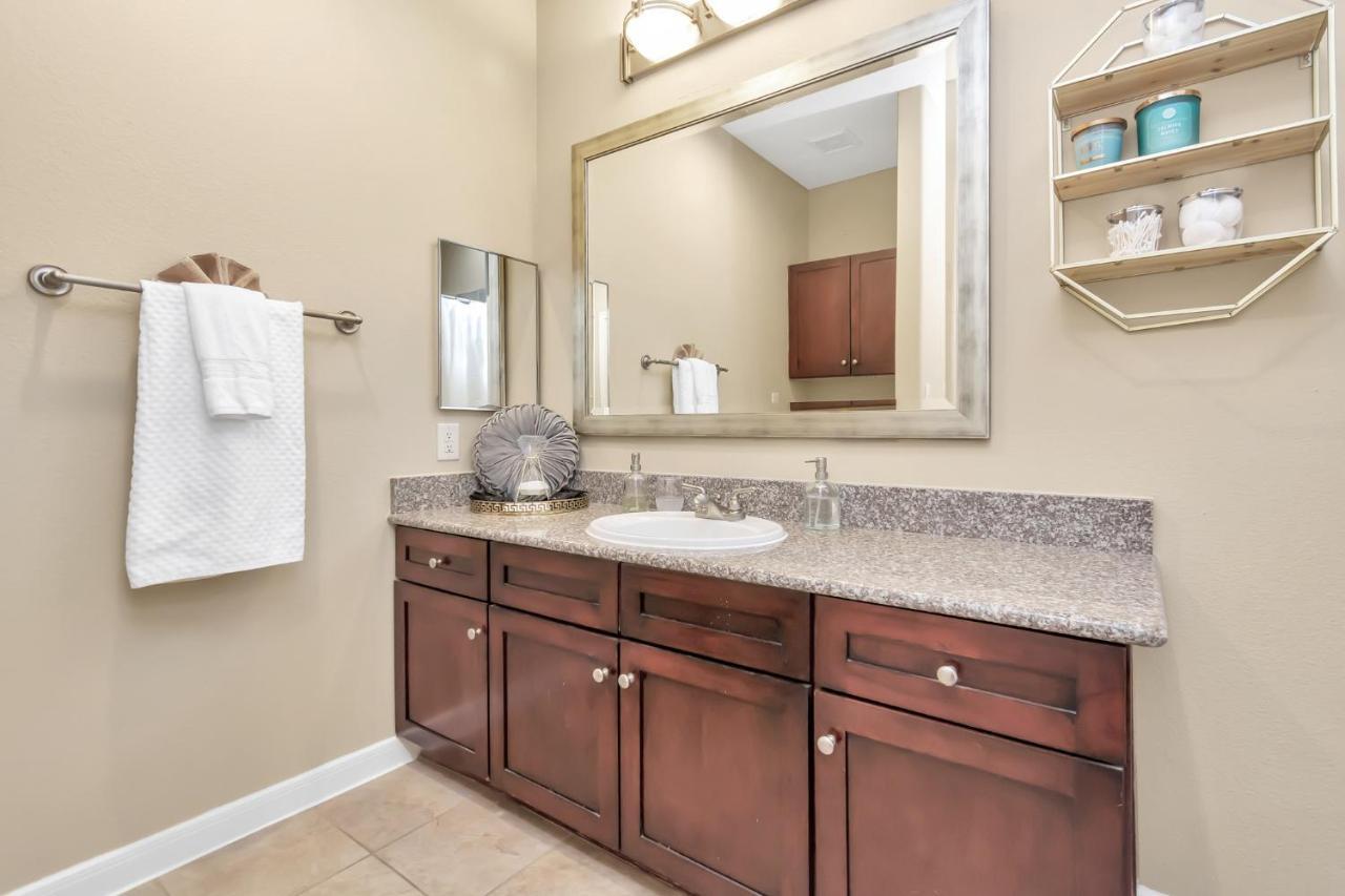 Zjhalik's Luxury French Quarters Apartment