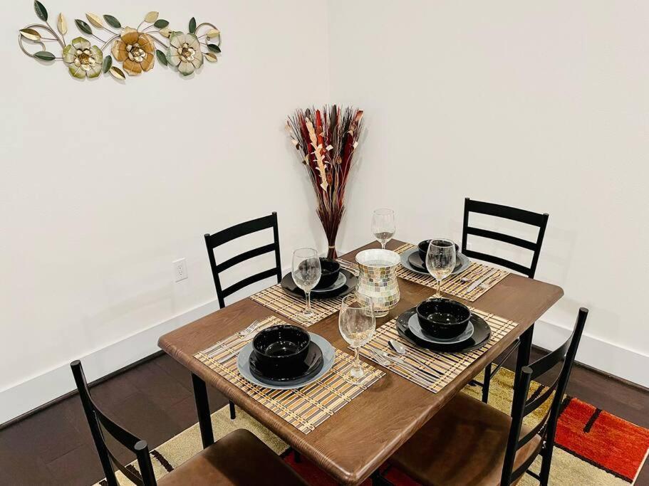 New Apart Midtown - 5min Stadium/parks/museum Apartment *