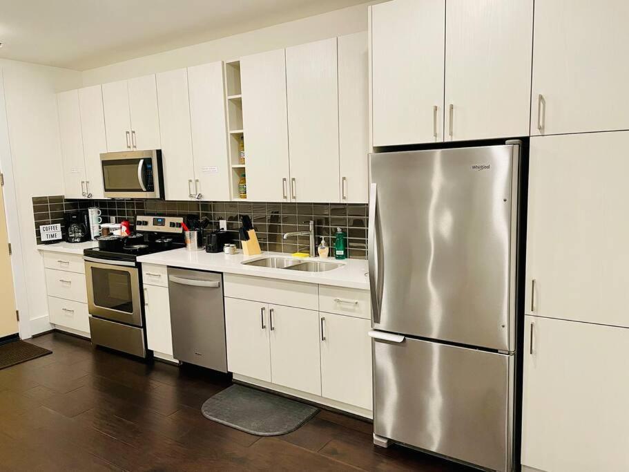 New Apart Midtown - 5min Stadium/parks/museum Apartment Houston