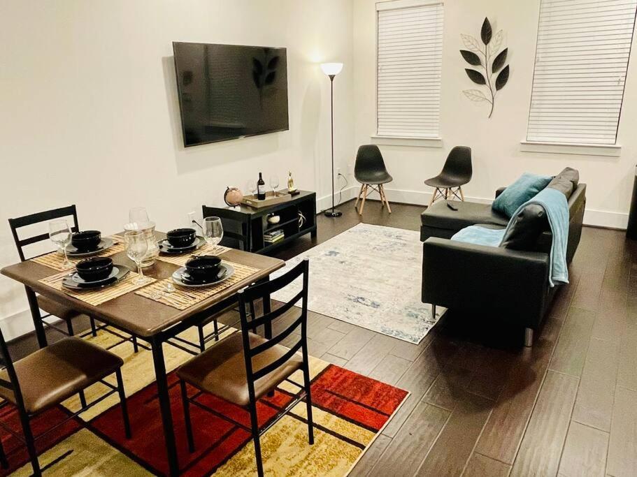 Apartment New Apart Midtown - 5min Stadium/parks/museum Houston