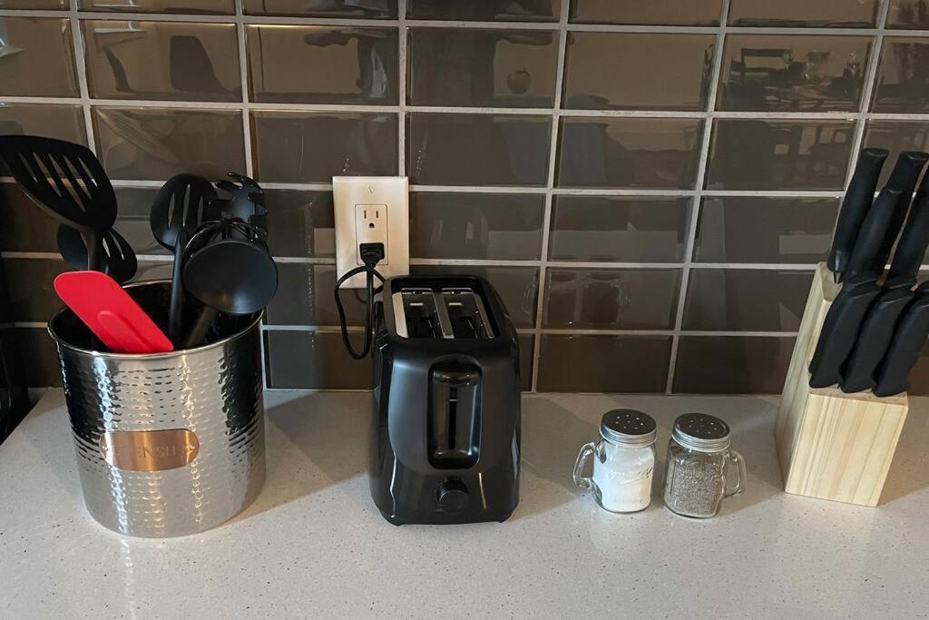Apartment New Apart Midtown - 5min Stadium/parks/museum
