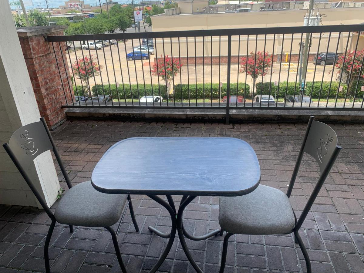 Med Center Fully Equipped Apt- Home Away From Home *