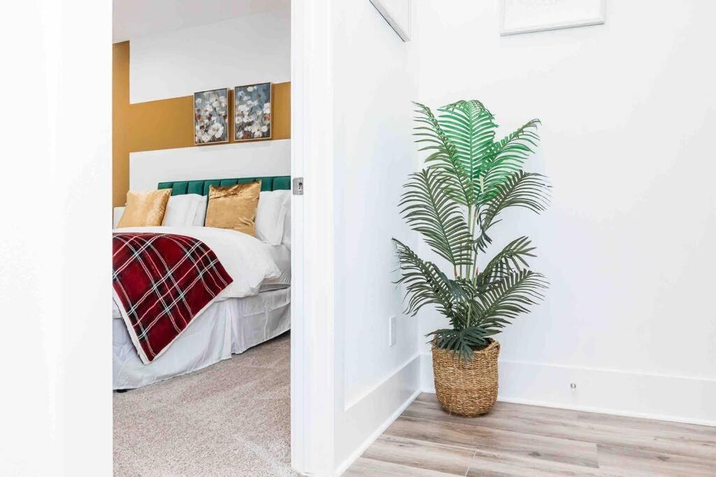 Holiday home Contemporary Luxe 10mins From Dt Houston!!!