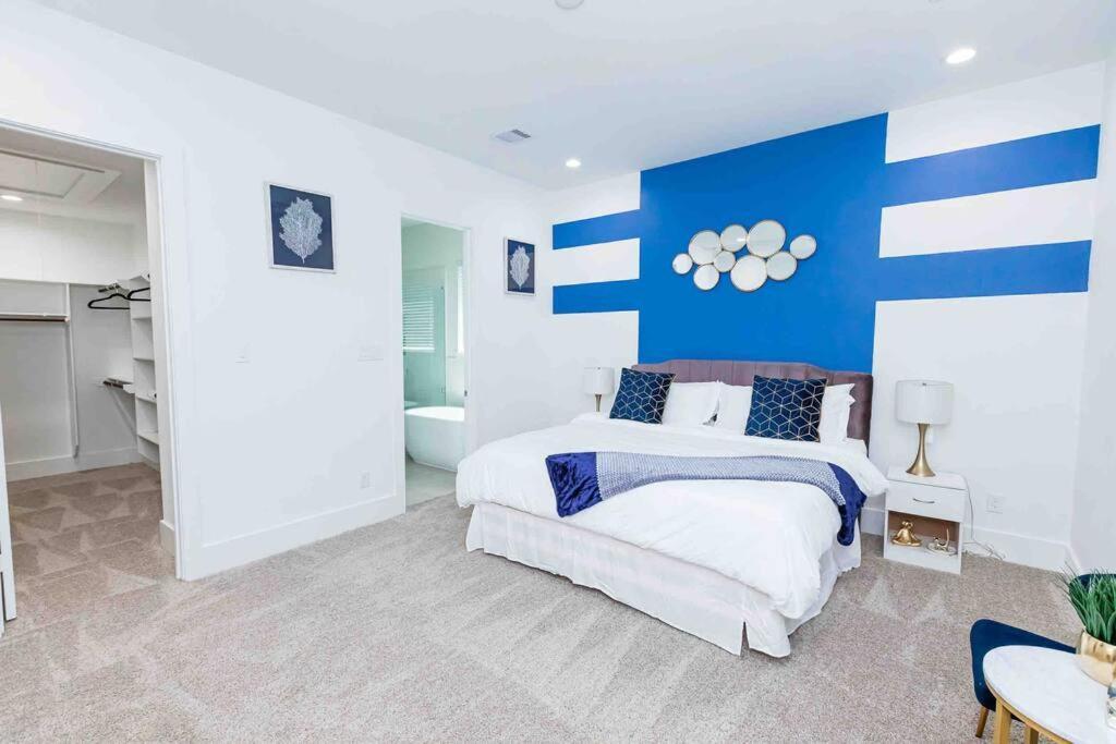 Holiday home Contemporary Luxe 10mins From Dt Houston!!! *
