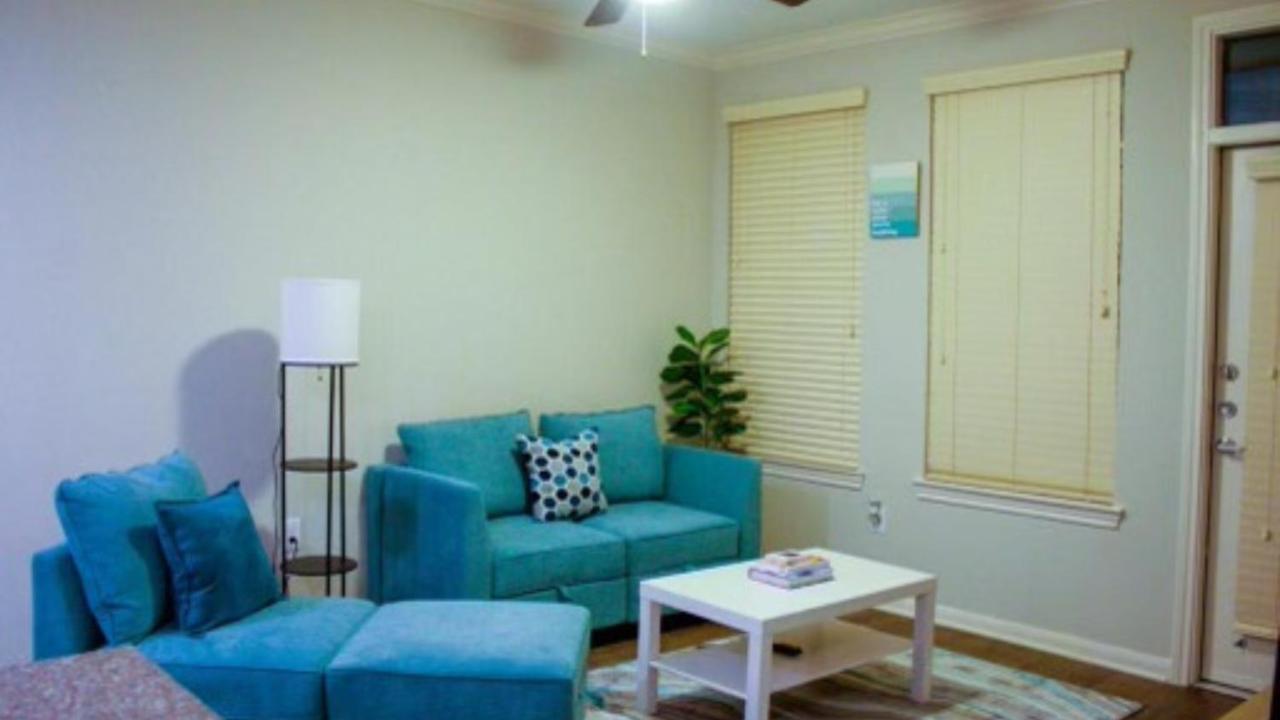 A Zen Oasis With Pool View Apartment Houston