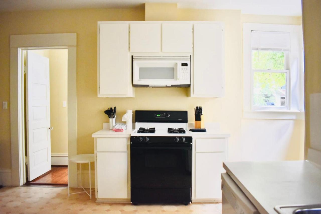 Spacious Oasis At Greeley Gardens--ample Patio Space And Gated Parking