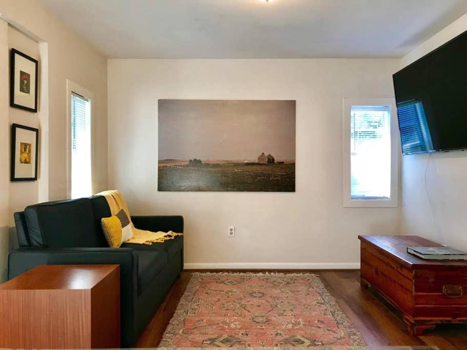 Montrose Place #4 - 1 Bedroom - Walk To Menil, Ust, Rice, Med Center, Museums, Metro Rail, Bars, Coffee Shops Houston