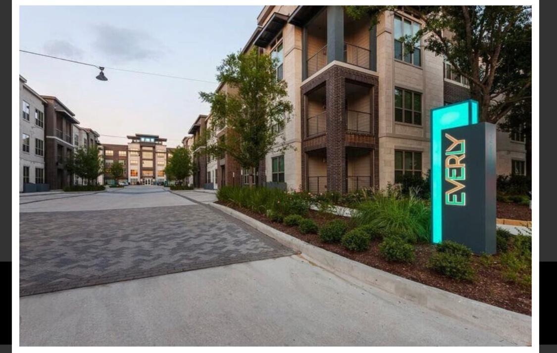 Lux, Lavish And Spacious 2/2 W/ Car Option Apartment