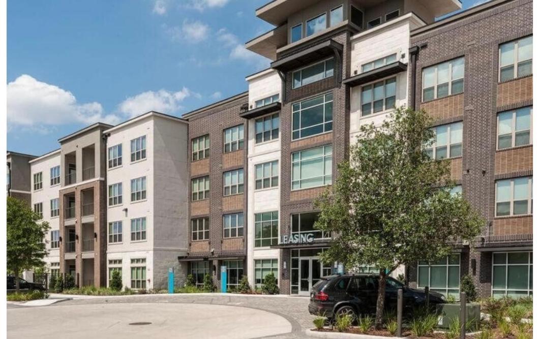 Lux, Lavish And Spacious 2/2 W/ Car Option Apartment *