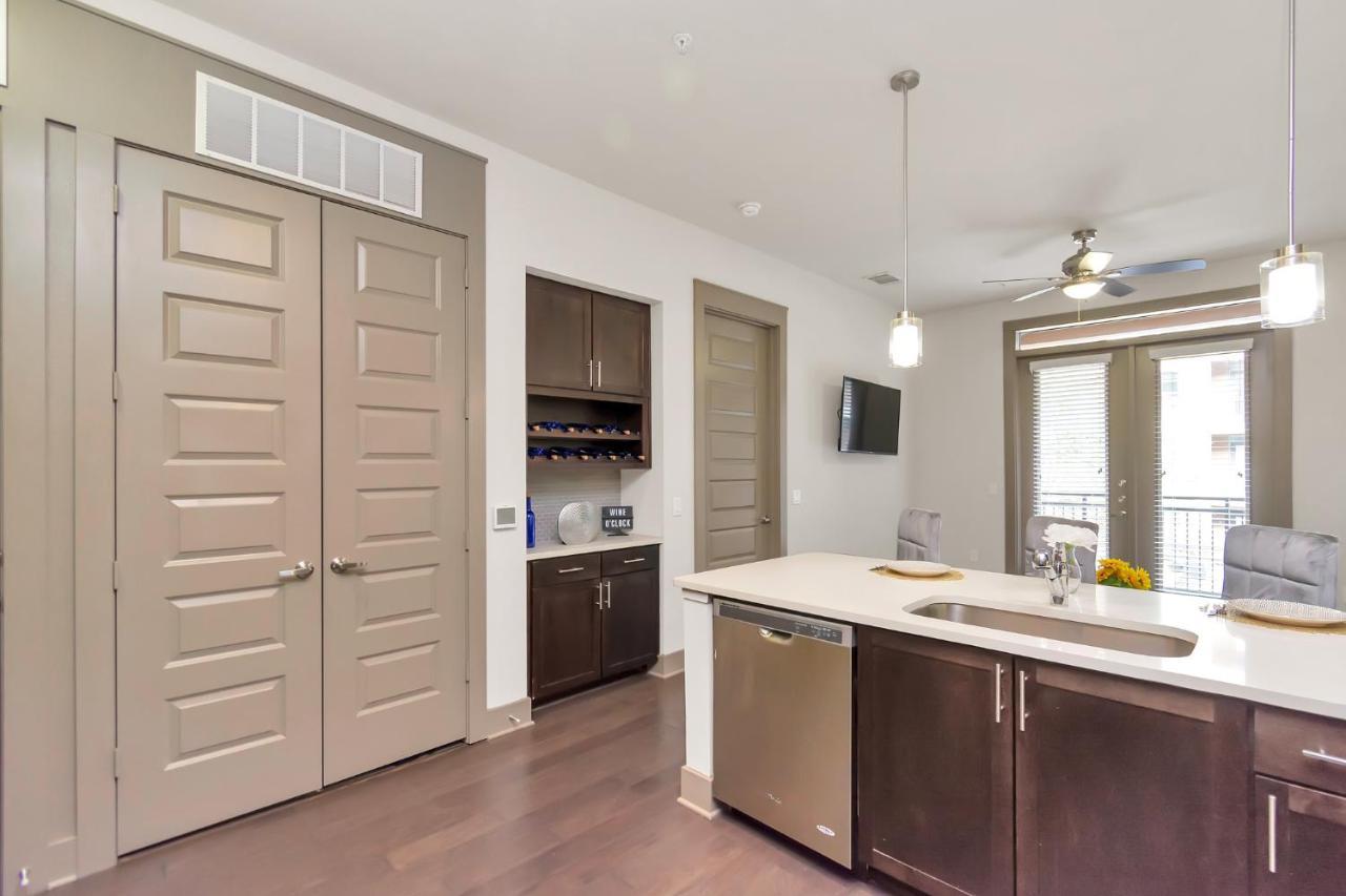 U1 Penthouse Downtown Car Available Apt 1br 1bth Gym Sleep Good Houston