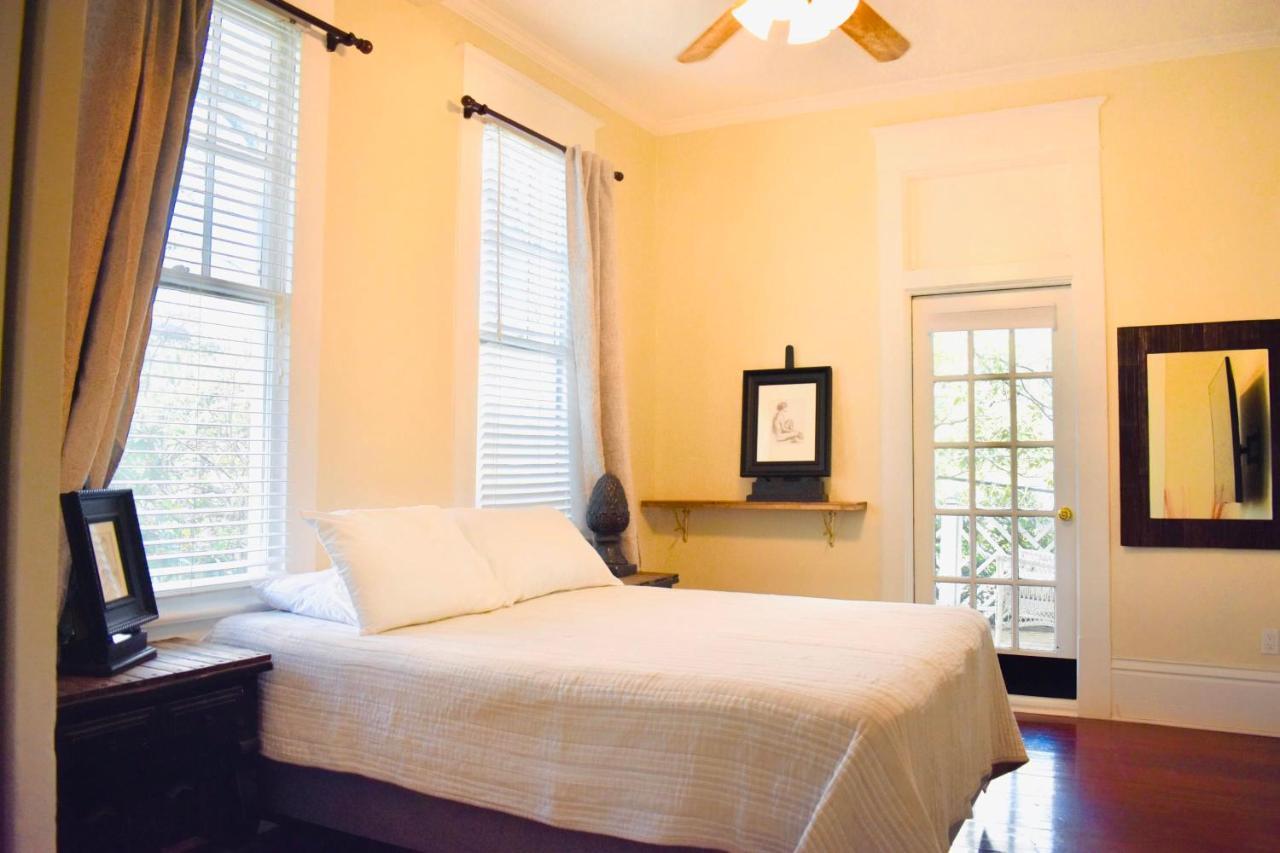 Greeley Gardens 2nd Floor Efficiency With A View Houston