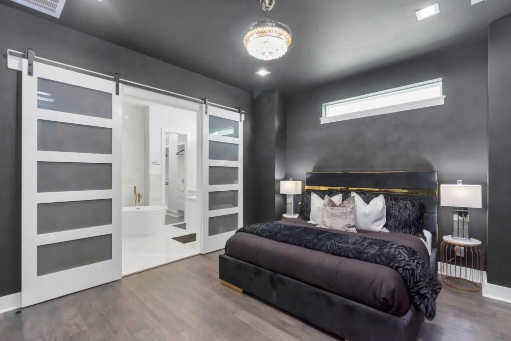 Holiday home The Spot! Downtown Skyline Views! Sleeps 12 Houston