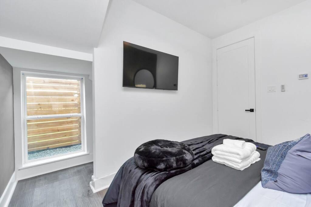 Holiday home The Spot! Downtown Skyline Views! Sleeps 12