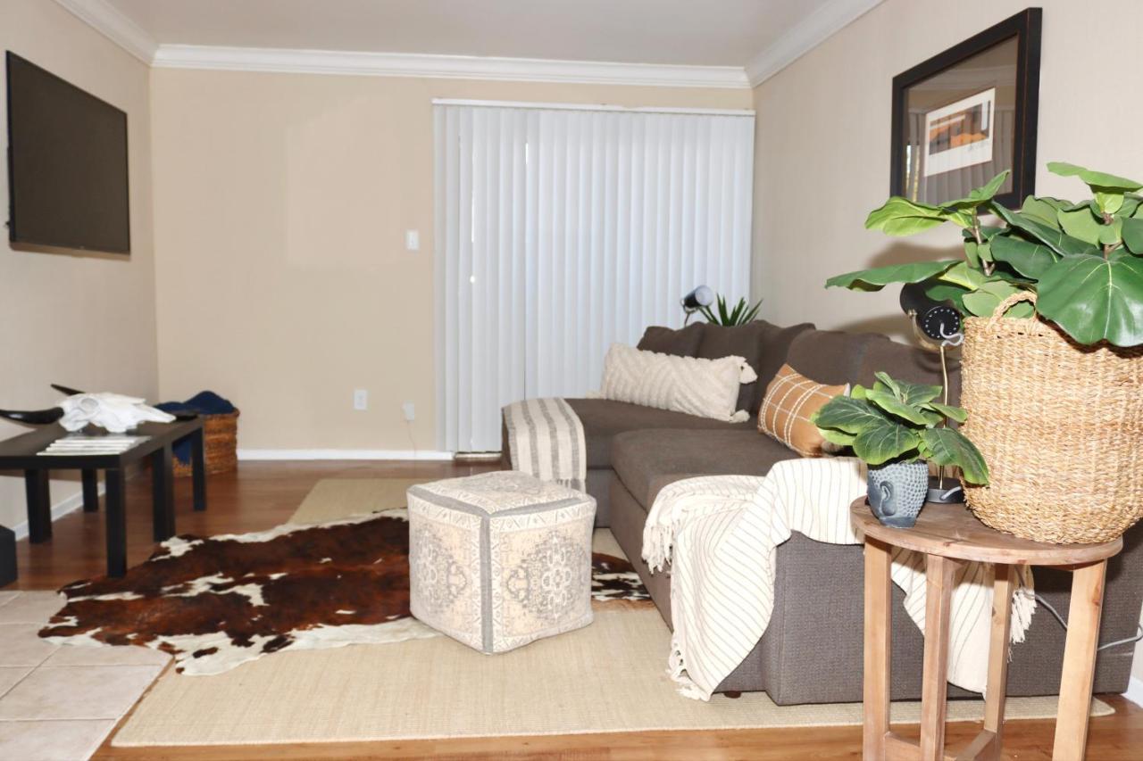 Chic Boho Cottage -Self Check In, Fully Furnished, & Free Parking *