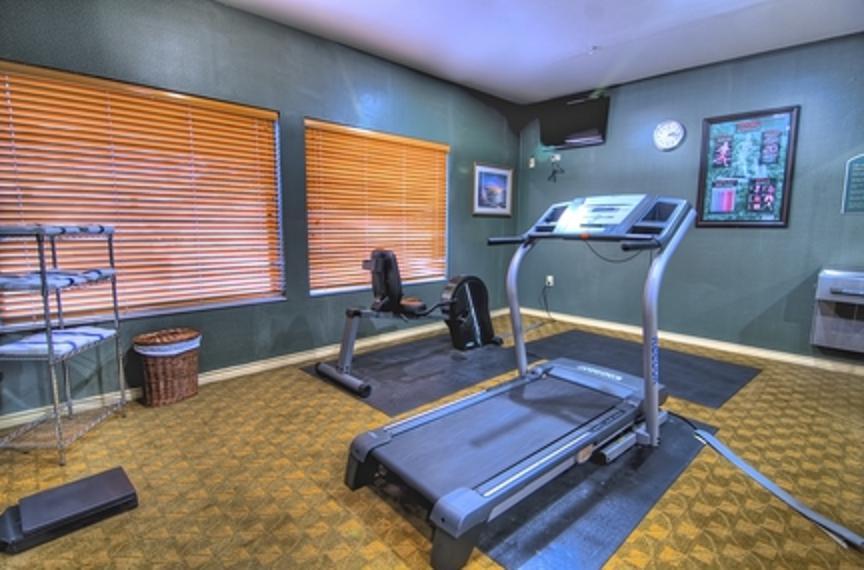 Hotel Baymont By Wyndham Brookhollow 2*