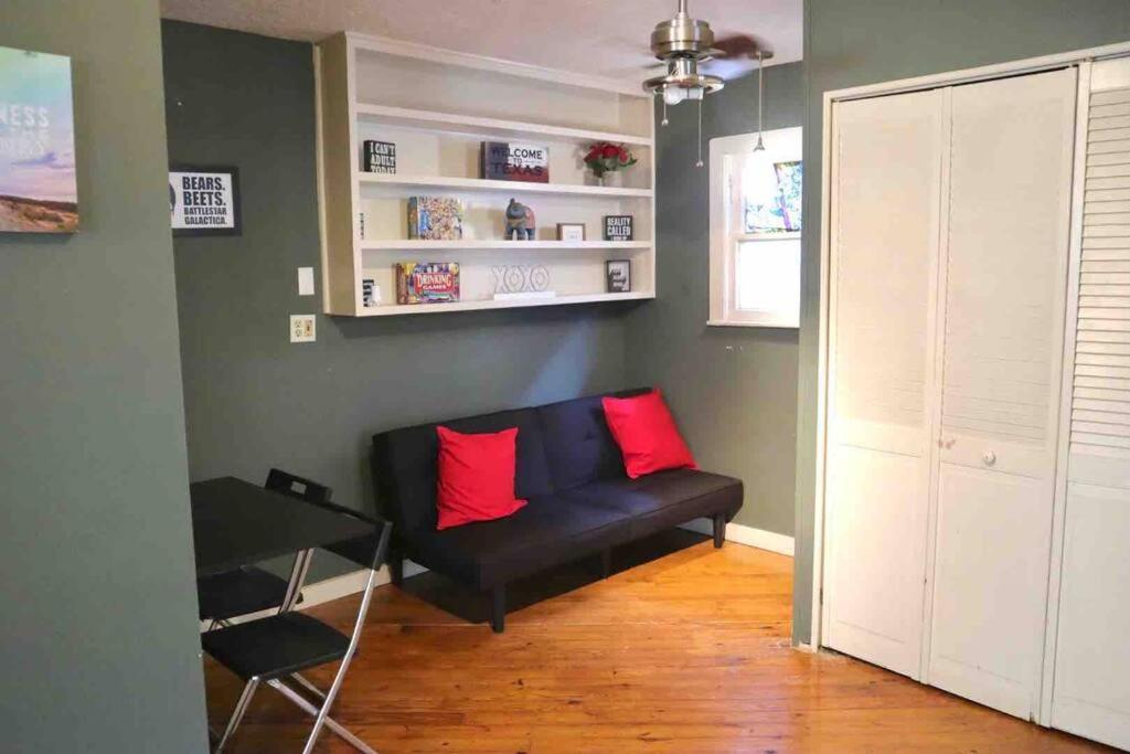 Apartment 1br Montrose Parking Downtown Medical Center Houston