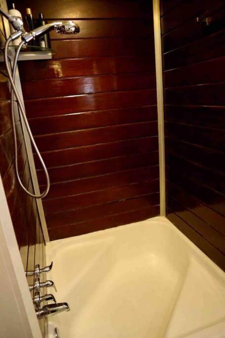 Apartment 1br Montrose Parking Downtown Medical Center