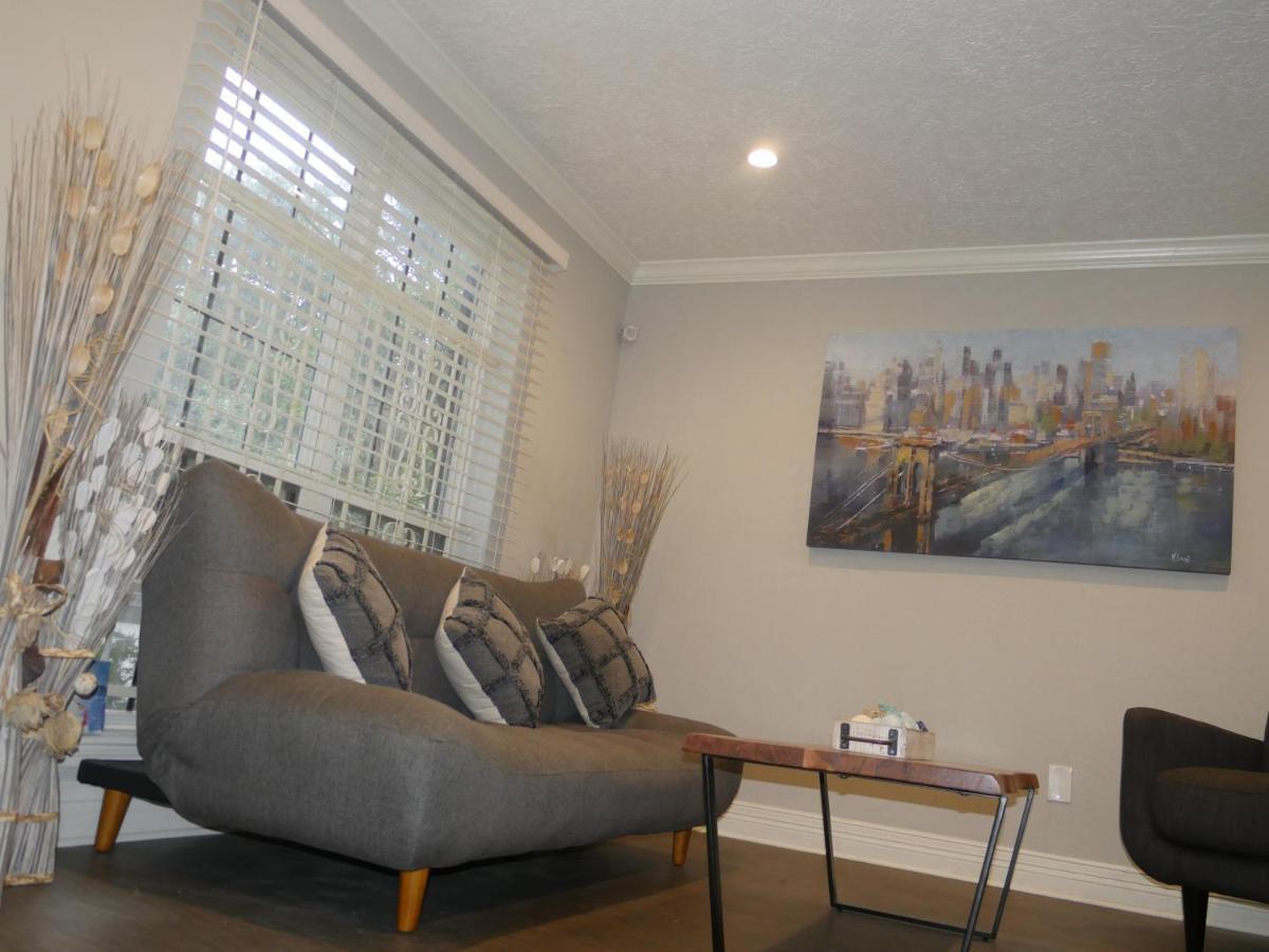 Del Monte Apartment *