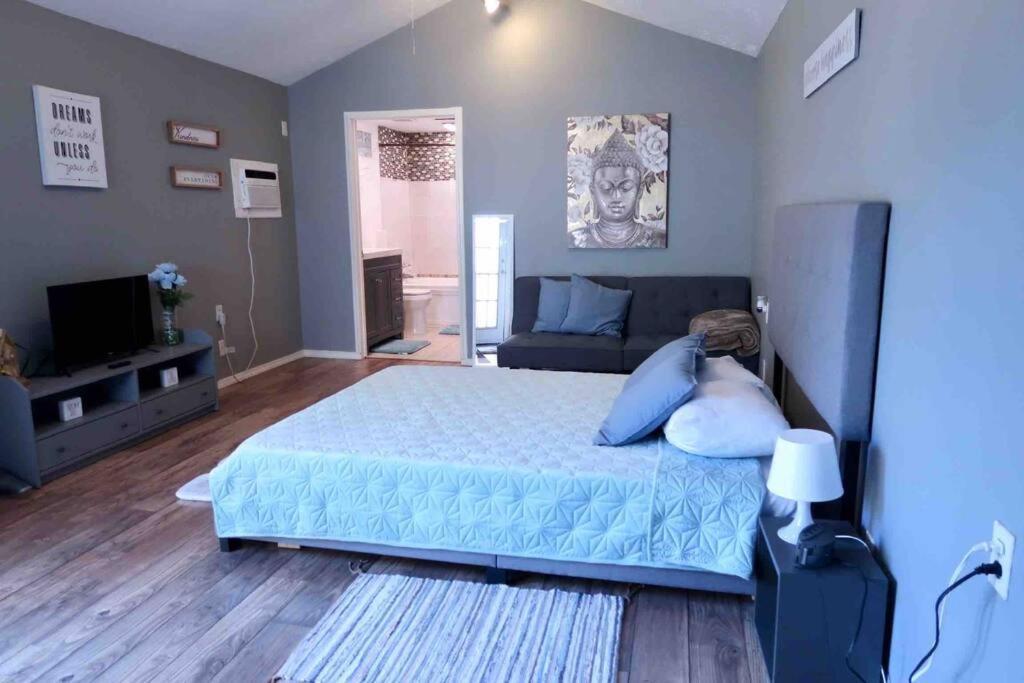 1br Montrose Balcony Downtown Medical Center Apartment *