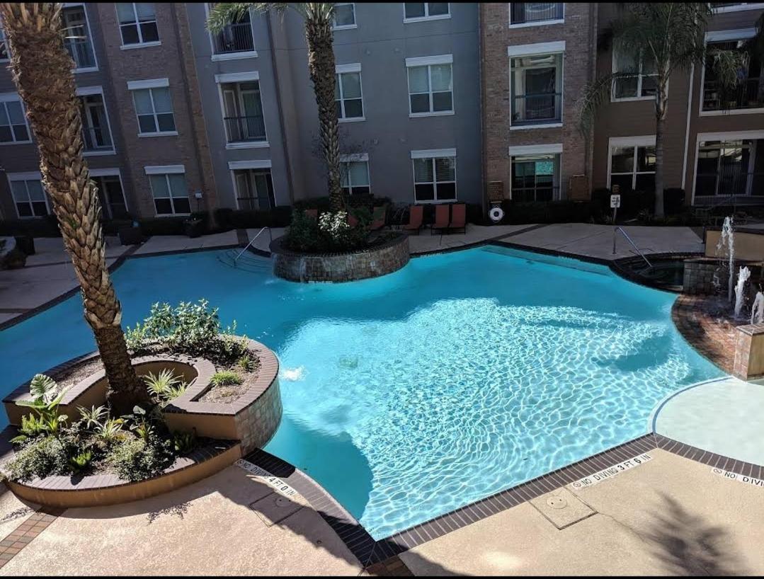 Welcome To The Suite Spot Luxury 1Bedroom Mid-Rise In Suger Land *