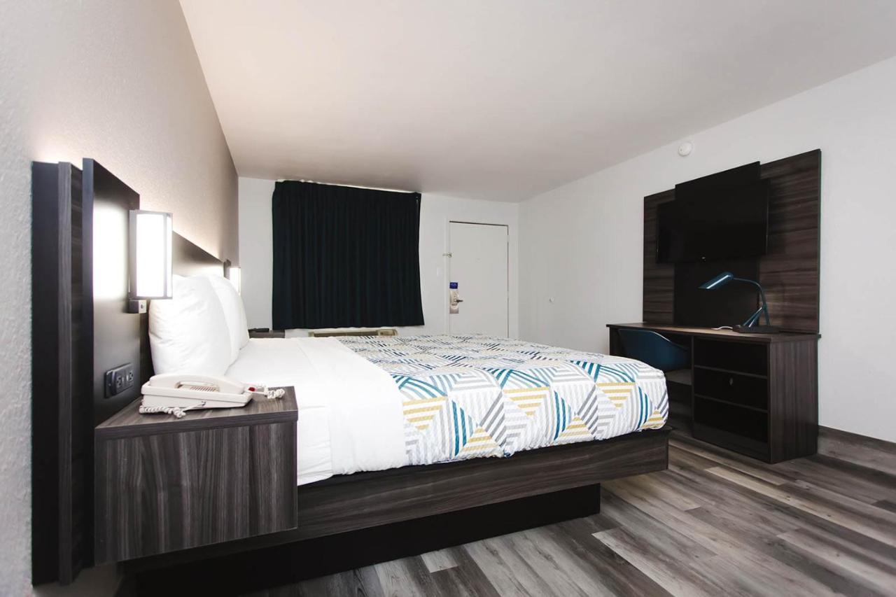 Hotel 6 Tx Medical Center Nrg Stadium