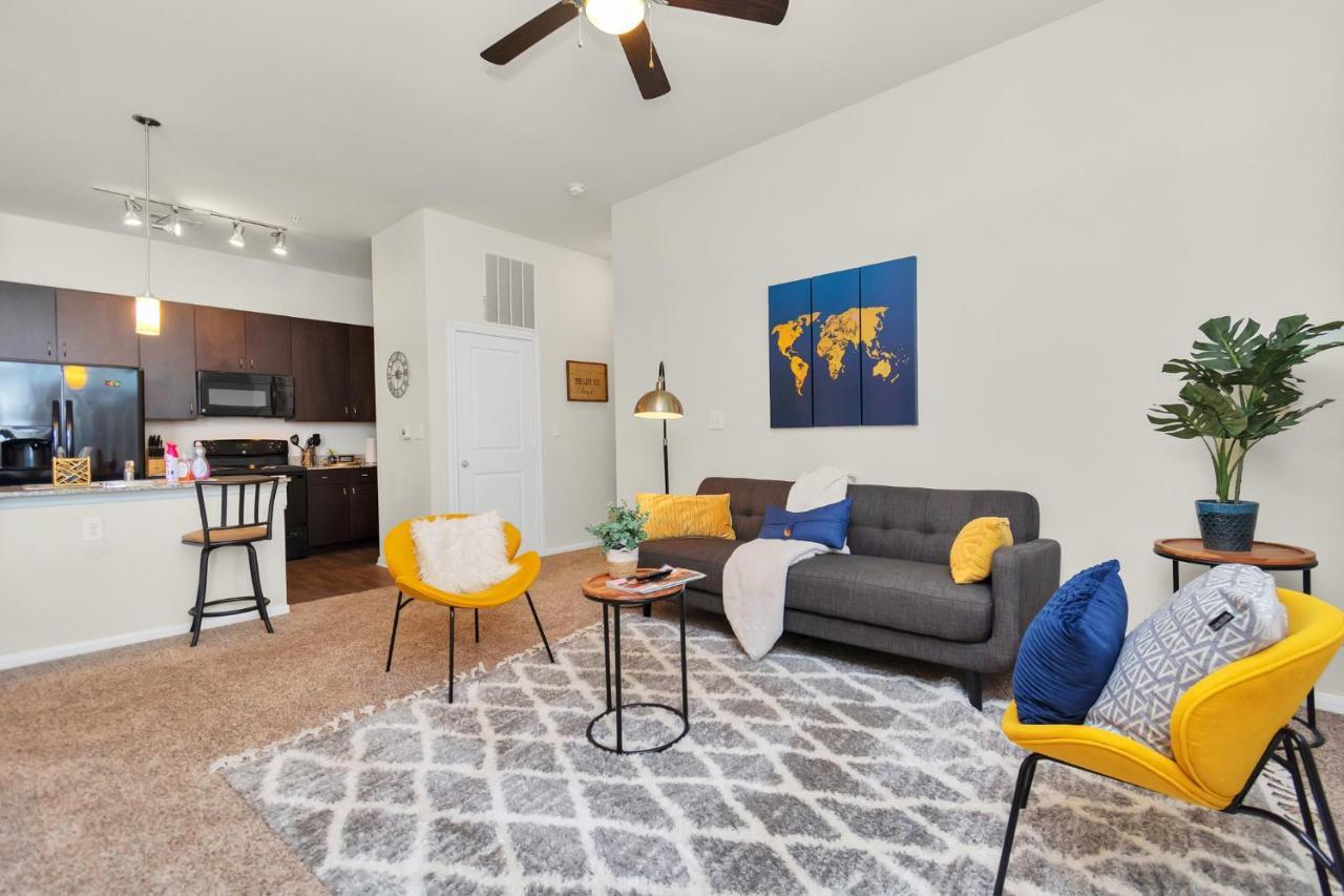 Charming With Gym Near Nrg Medical Center Apartment