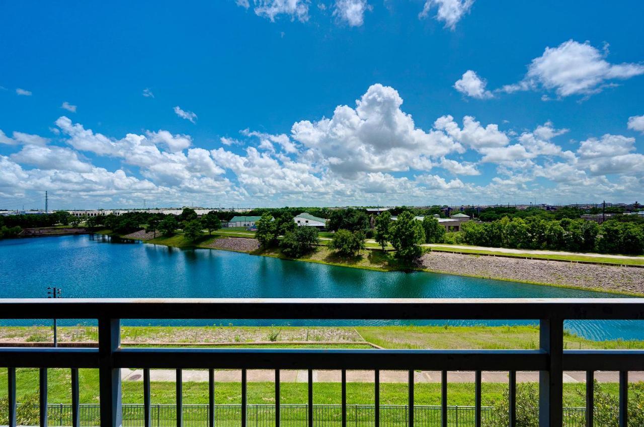 Lakeview One Bedroom By Nrg/med Center Apartment Houston