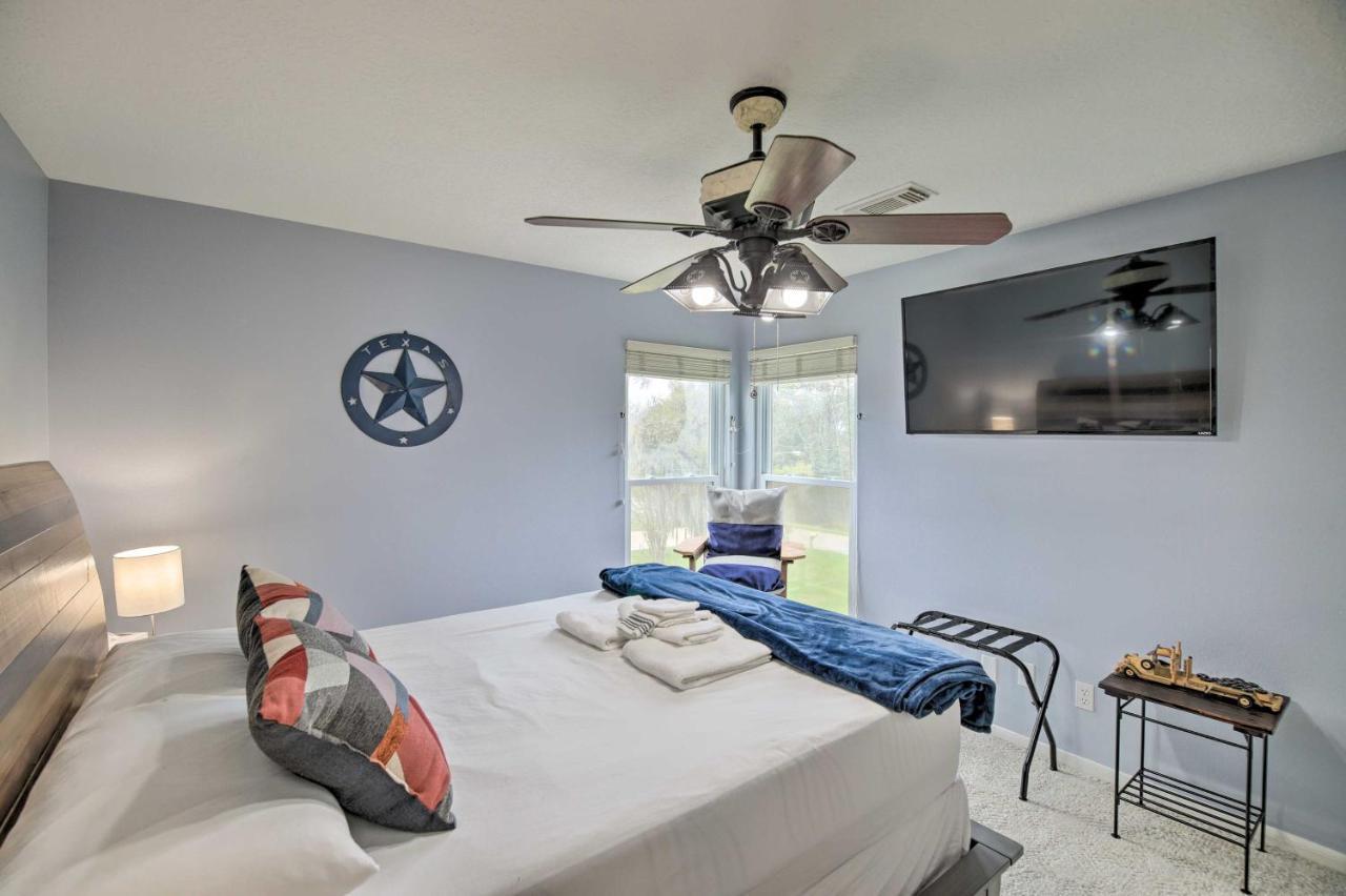 Waterfront San Jacinto River With Boat Slip! Holiday home