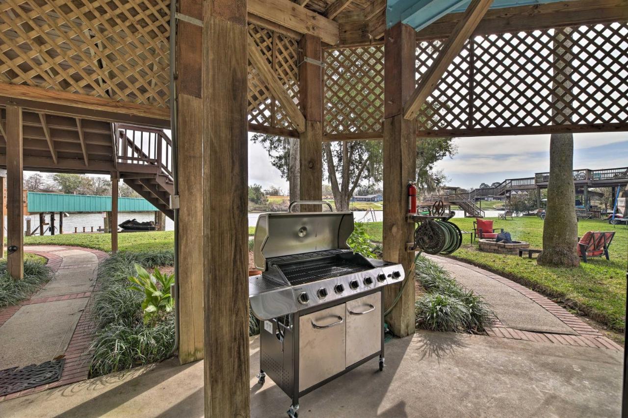 Waterfront San Jacinto River With Boat Slip! * Houston