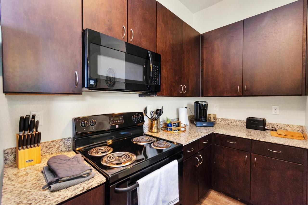 Charming With Gym Near Nrg Medical Center Houston
